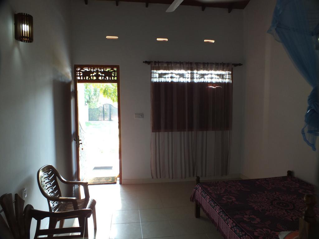 Отель Beach Corner Велигама Номер фото